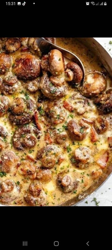 Creamy Garlic Mushrooms & Bacon