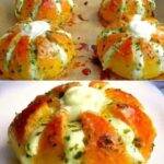 CHICKEN CHEESE GARLIC BREAD BUNS